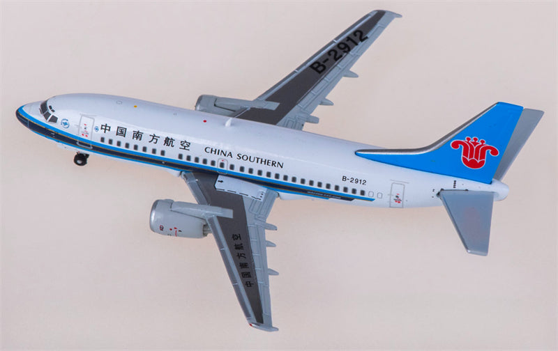 Undefined Collectibles China Southern for Boeing 737-500 B-2912 1:400 Airplane Pre-built Airliner Model Display