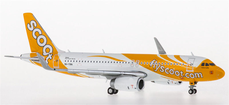 JC Wings Scoot for Airbus A320 9V-TRN 1:400 Airplane Pre-built Airliner Model Display