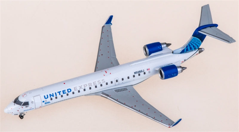 Geminijets United Airlines for Bombardier CRJ550 N506GJ 1:400 Aircraft Pre-built  Airliner Model Display