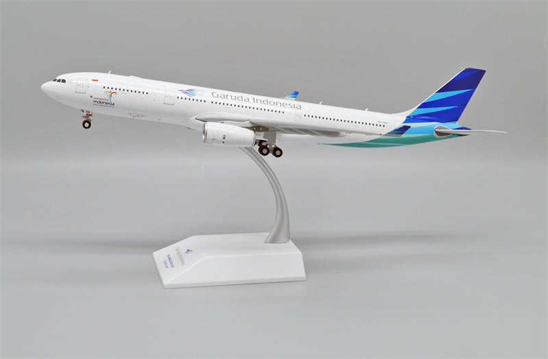 JC Wings Garuda Indonesia for Airbus A330-300 PK-GHA 1:200 Airplane Pre-built Airliner Model Display