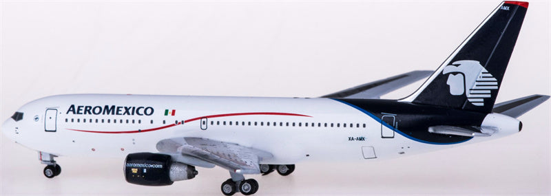 AeroClassics Aeromexico for Boeing 767-200 XA-AMX 1:400 Airplane Pre-built  Airliner Model Display