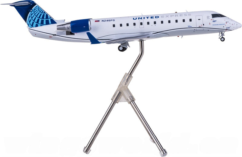Geminijets United Express Airlines for Bombardier CRJ200LR N246PS 1:200 Airplane Pre-built  Airliner Model Display