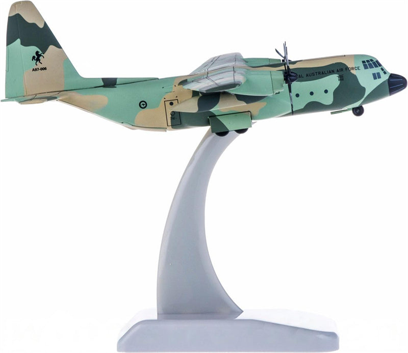 Hogan RAAF for Lockheed C130H A97-006 1:200 Aircraft Pre-built  Airliner Model Display