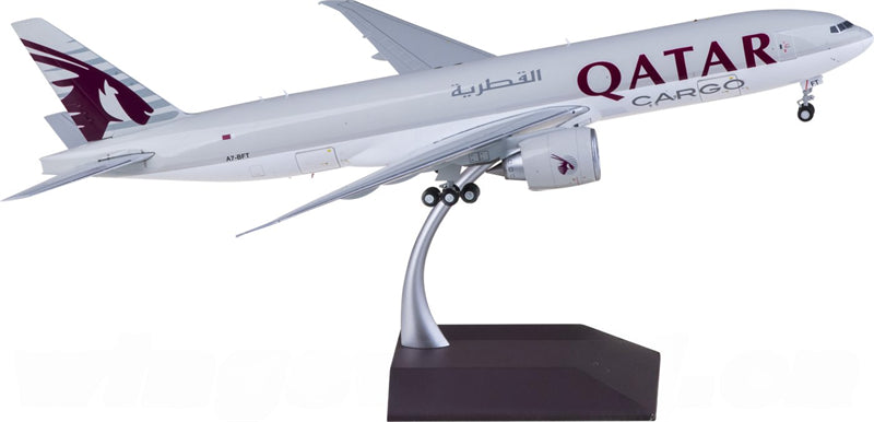 Geminijets Qatar Cargo for Boeing 777-200LRF A7-BFT Cabin Open 1:200 Airplane Pre-built Airliner Model Display