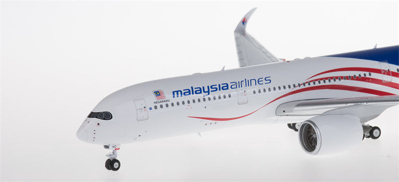 Phoenix Malaysia Airlines for Airbus A350-900 9M-MAC 1:200 Airplane Pre-built  Airliner Model Display