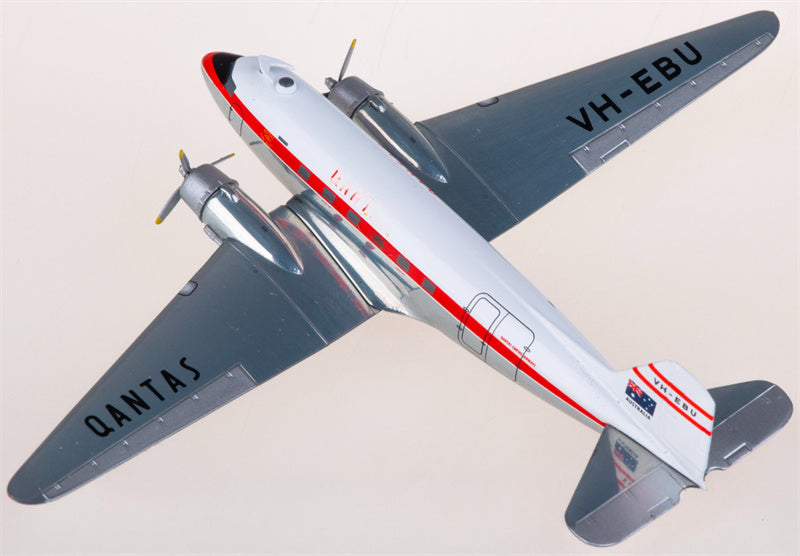 Geminijets Qantas for Douglas DC-3 VH-EBU 1:200 Airplane Pre-built  Airliner Model Display