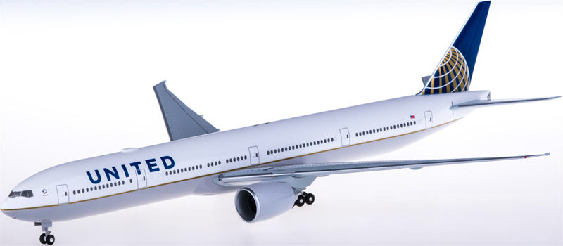 Hogan United Airlines for Boeing 777-300ER 1:200 Airplane Pre-built  Airliner Model Display