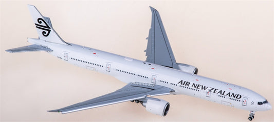 JC Wings Air New Zealand for Boeing 777-300ER ZK-OKU Flaps down 1:400 Aircraft Pre-built  Airliner Model Display