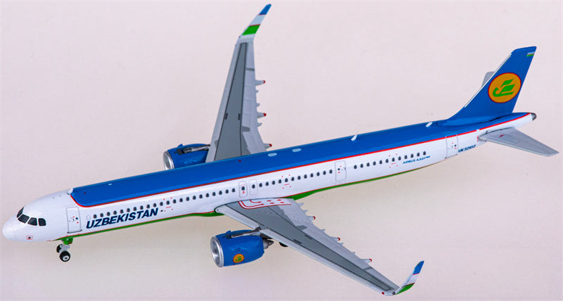 Phoenix Uzbekistan Airways for Airbus A321 UK32102 1:400 Airplane Pre-built  Airliner Model Display