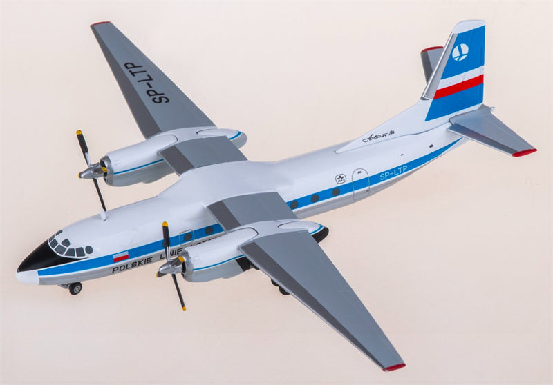 Herpa LOT for Antonov AN-24B SP-LTP 1:200 Airplane Pre-built  Airliner Model Display