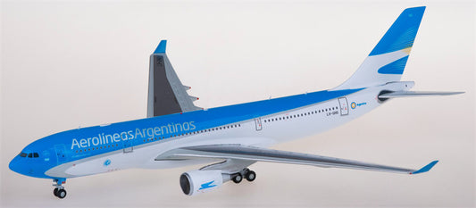 JC Wings Aerolineas Argentinas for Airbus A330-200 LV-GHQ 1:200 Airplane Pre-built Airliner Model Display