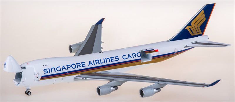 SQ Wings Singapore Airlines for Boeing 747-400F 9V-SFI Open Door Freighter 1:200 Airplane Pre-built  Airliner Model Display