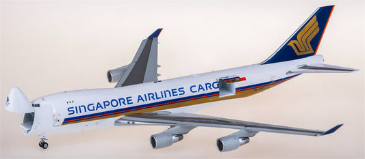 SQ Wings Singapore Airlines for Boeing 747-400F 9V-SFI Open Door Freighter 1:200 Airplane Pre-built  Airliner Model Display