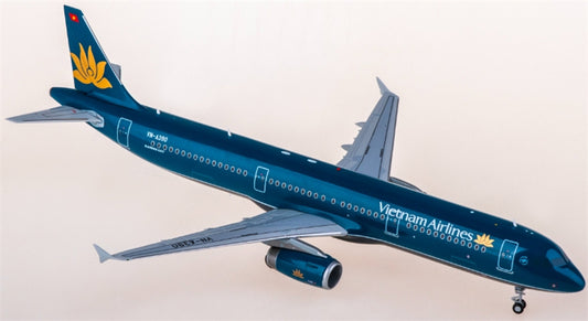 JC Wings Vietnam Airlines for Airbus A321 VN-A390 1:200 Aircraft Pre-built  Airliner Model Display