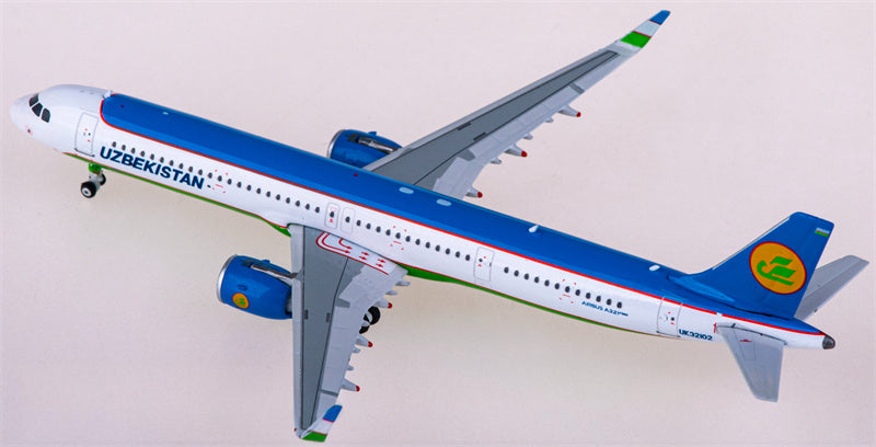 Phoenix Uzbekistan Airways for Airbus A321 UK32102 1:400 Airplane Pre-built  Airliner Model Display