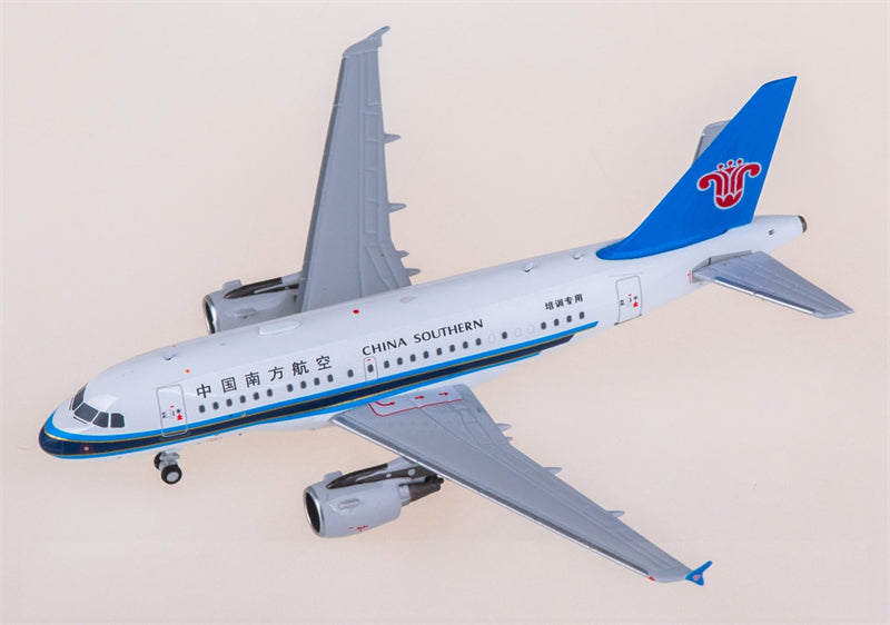 FLOZ China Southern for Airbus A318 1:400 Airplane Pre-built  Airliner Model Display