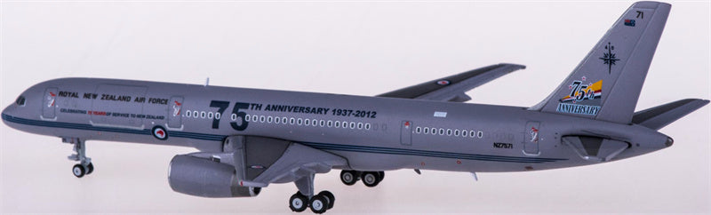 JC Wings Royal New Zealand Air Force for Boeing 757-200 NZ7571 75th Anniversary 1:400 Airplane Pre-built  Airliner Model Display