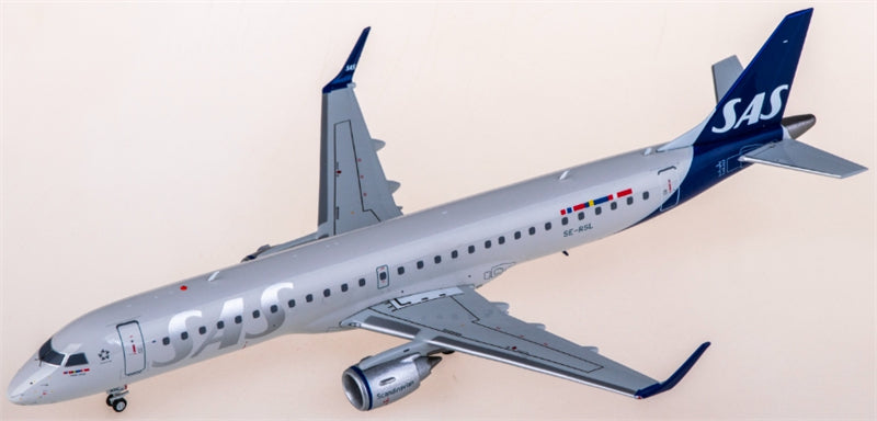 JC Wings Scandinavian Airlines for SAS for Embraer ERJ-195LR SE-RSL 1:200 Aircraft Pre-built  Airliner Model Display