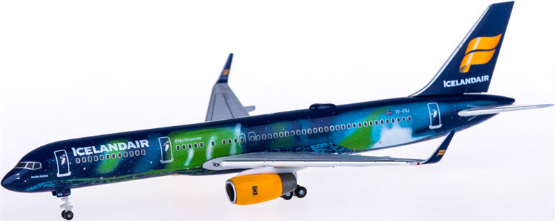 Herpa Icelandair for Boeing 757-200 TF-FIU Aurora 1:400 Airplane Pre-built  Airliner Model Display