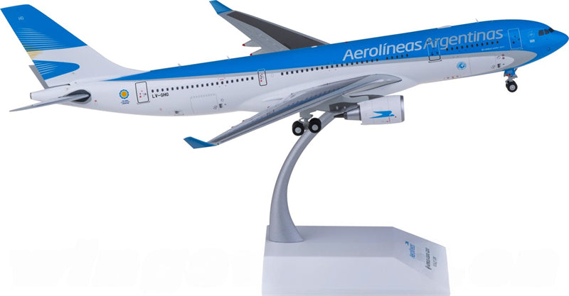 JC Wings Aerolineas Argentinas for Airbus A330-200 LV-GHQ 1:200 Airplane Pre-built Airliner Model Display