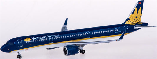 AeroClassics Vietnam Airlines for Airbus A321 VN-A618 1:400 Airplane Pre-built  Airliner Model Display