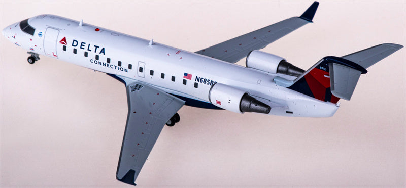 Geminijets Delta Air Lines for Bombardier CRJ200LR N685BR 1:200 Aircraft Pre-built  Airliner Model Display