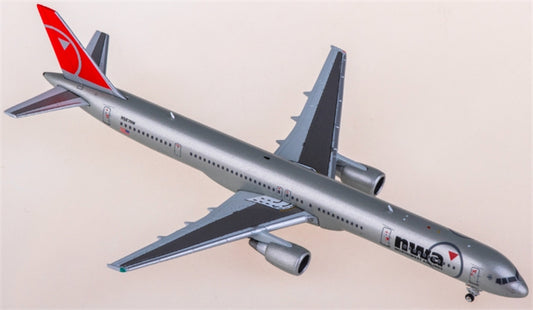 Geminijets Northwest Airlines for Boeing 757-300 N587NW 1:400 Aircraft Pre-built  Airliner Model Display