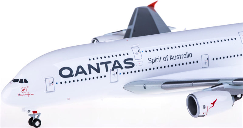 Herpa Qantas for Airbus A380 VH-OQF 1:200 Airplane Pre-built  Airliner Model Display