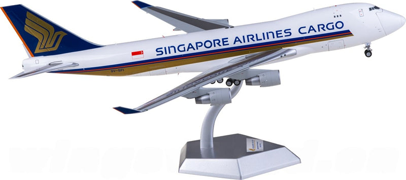 SQ Wings Singapore Airlines for Boeing 747-400F 9V-SFI Open Door Freighter 1:200 Airplane Pre-built  Airliner Model Display