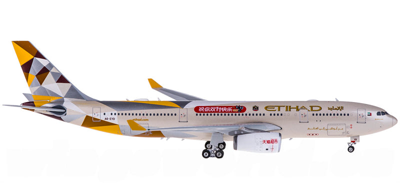 Phoenix Etihad Airways for Airbus A330-200 A6-EYD 1:400 Airplane Pre-built Airliner Model Display