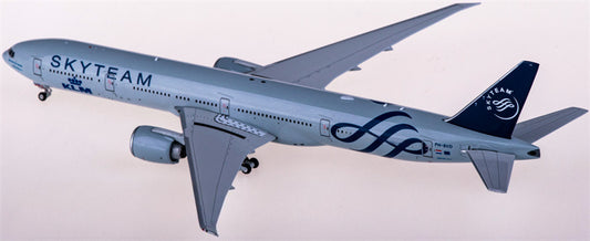 Phoenix KLM for Boeing 777-300ER PH-BVD for SkyTeam 1:400 Airplane Pre-built  Airliner Model Display