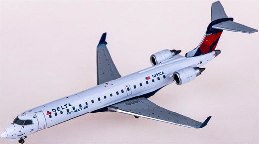 Geminijets Delta Air Lines for Bombardier CRJ700 N391CA 1:400 Airplane Pre-built  Airliner Model Display