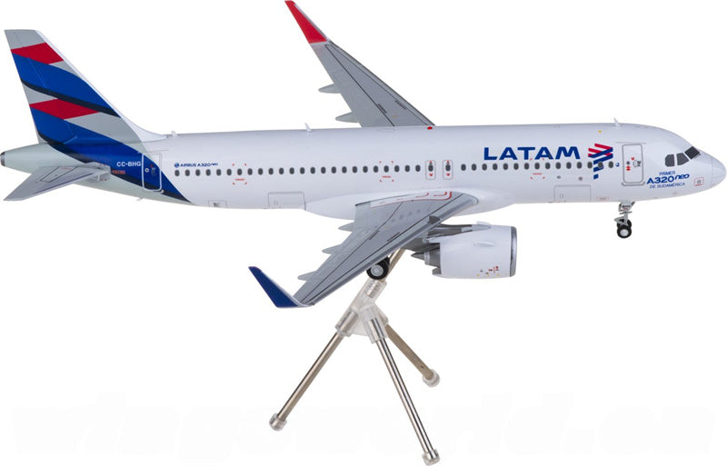 Geminijets LATAM for Airbus A320neo CC-BHG 1:200 Airplane Pre-built  Airliner Model Display