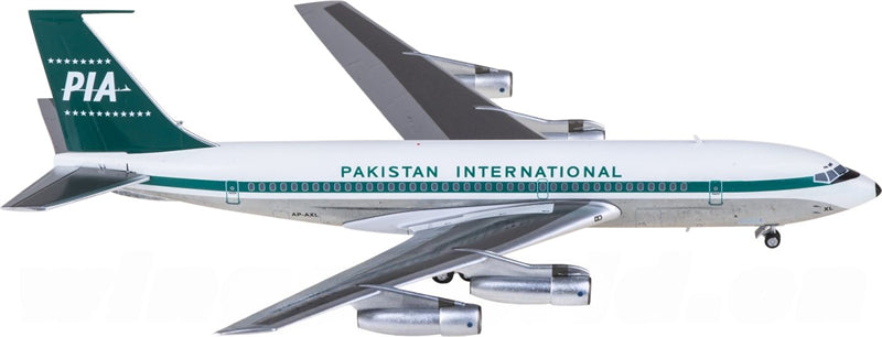 AeroClassics PIA for Boeing 720B AP-AXL 1:200 Airplane Pre-built  Airliner Model Display