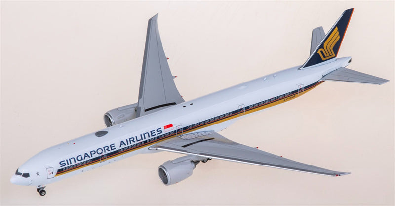 Phoenix Singapore Airlines for Boeing 777-300ER 9V-SNB 1:400 Airplane Pre-built  Airliner Model Display