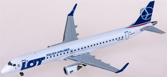 Herpa LOT for Embraer ERJ-195 SP-LND 1:500 Airplane Pre-built  Airliner Model Display