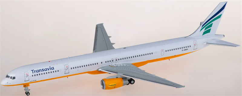 JC Wings Transavia for Boeing 757-300 D-ABOH 1:200 Airplane Pre-built Airliner Model Display