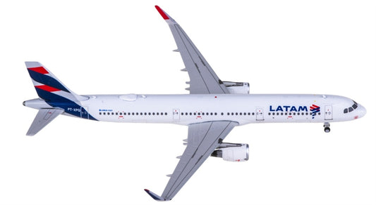 Phoenix LATAM for Airbus A321 PT-XPQ 1:400 Aircraft Pre-built  Airliner Model Display