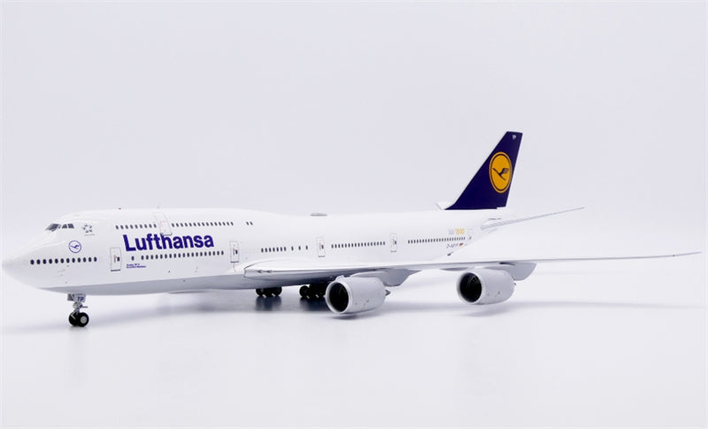 JC Wings Lufthansa for Boeing 747-8 D-ABYP 1500th 1:200 Aircraft Pre-built  Airliner Model Display