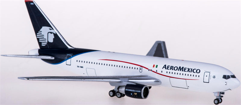 AeroClassics Aeromexico for Boeing 767-200 XA-AMX 1:400 Airplane Pre-built  Airliner Model Display