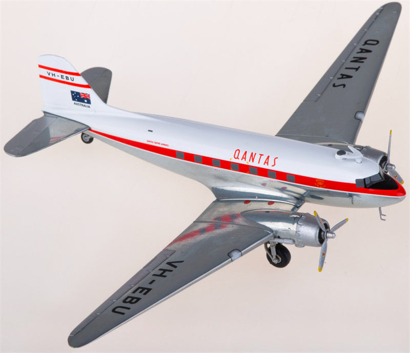 Geminijets Qantas for Douglas DC-3 VH-EBU 1:200 Airplane Pre-built  Airliner Model Display