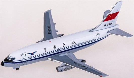 Yu ModeL CAAC for Boeing 737-200 B-2509 1:400 Airplan Pre-built  Airliner Model Display