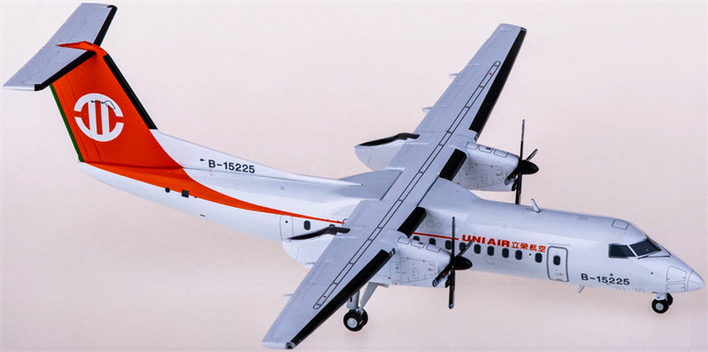 JC Wings UNI Air for Bombardier for Dash 8-300 B-15225 1:200 Aircraft Pre-built  Airliner Model Display