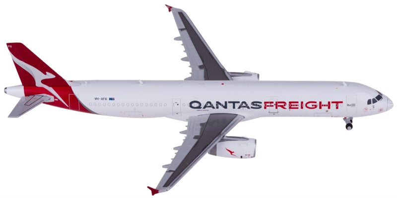 JC Wings Qantas Freight for Airbus A321F VH-XF6 1:400 Aircraft Pre-built  Airliner Model Display