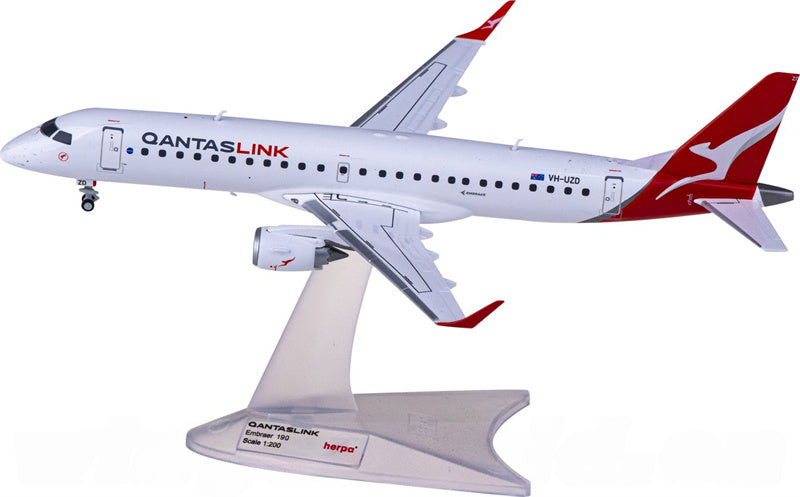 Herpa Qantas for Embraer ERJ-190 VH-UZD 1:200 Aircraft Pre-built  Airliner Model Display