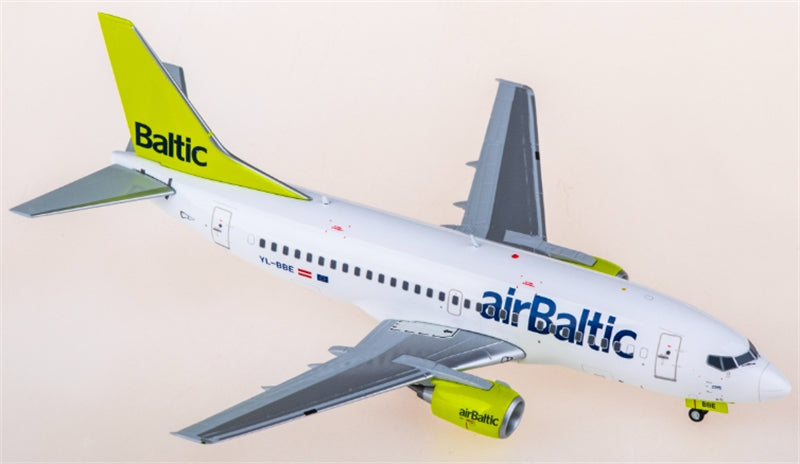 JC Wings AirBaltic for Boeing 737-500 YL-BBE 1:200 Aircraft Pre-built  Airliner Model Display