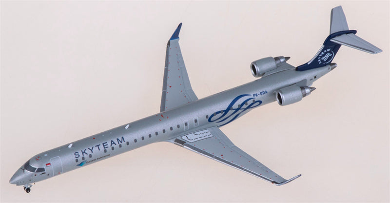 JC Wings Garuda Indonesia for Bombardier CRJ1000ER PK-GRA SkyTeam 1:400 Airplane Pre-built Airliner Model Display