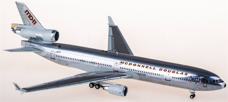 SQ Wings McDonnell Douglas MD-11 N111MD 1:200 Aircraft Pre-built  Airliner Model Display