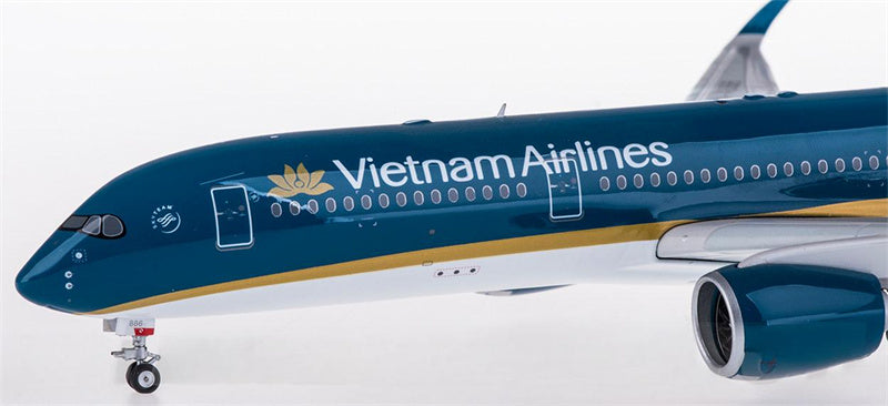 Eagle Vietnam Airlines for Airbus A350-900 VN-A886 1:200  Aircraft Pre-built  Airliner Model Display