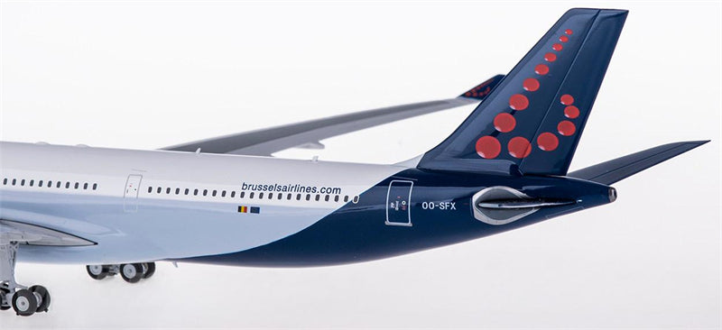 Phoenix Brussels Airlines for Airbus A330-300 OO-SFX 1:200 Aircraft Pre-built Model